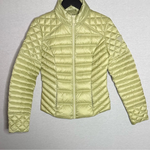 (NEW) GUESS Green Down Filled Quilted Puffer Jacket with Hidden Zippered Hood - Picture 3 of 11